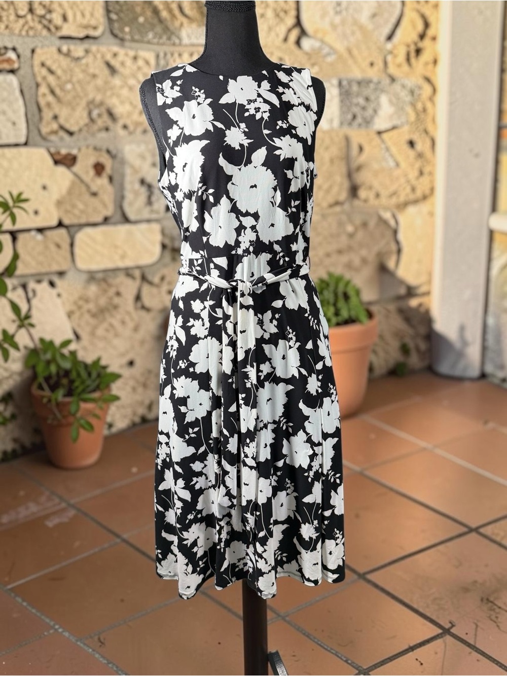Anne Klein Black and White Floral Tie-Waist Midi Dress